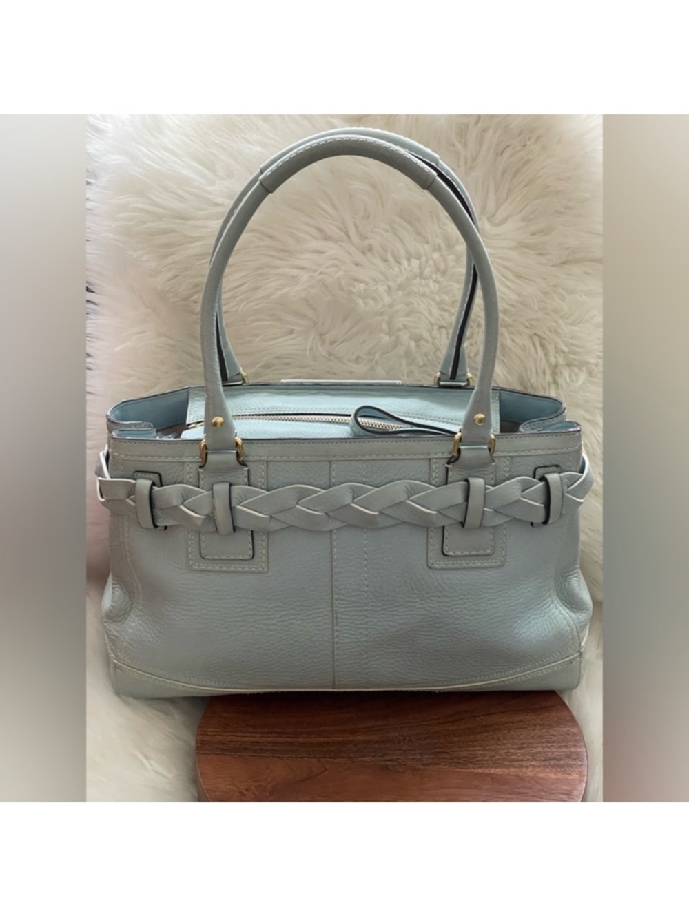 COACH Baby Blue Pebble Leather
2006 Hampton's Carryall - Picture 7 of 16